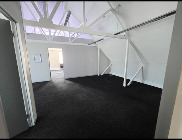 BUSINESS PROPERTY TO RENT IN FAERIE GLEN